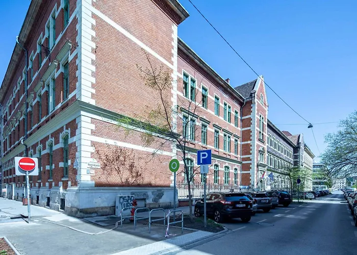 - Easy - Easy Sleep * Budapest